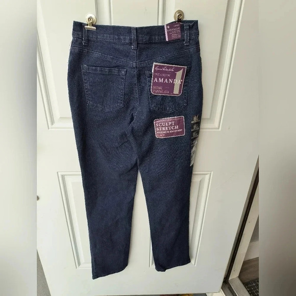 Women's Gloria Vanderbilt, Dark Blue Amanda Jeans, Size 4 short, NWT - Picture 2 of 6
